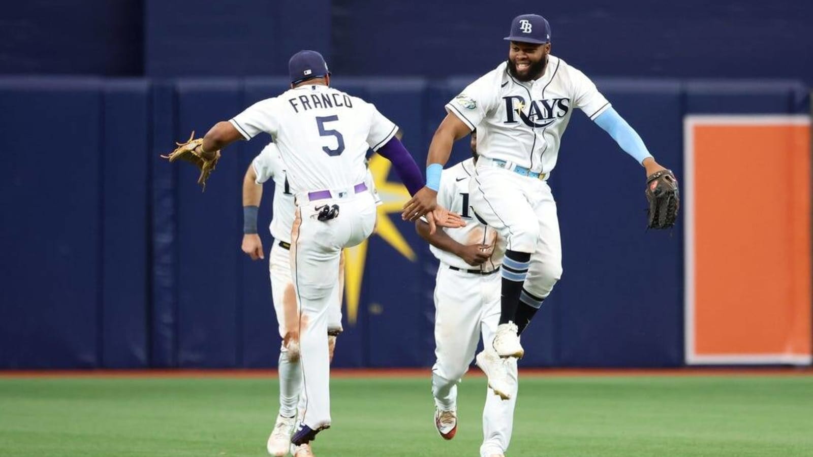 Rays sweep Twins, extend winning streak to six