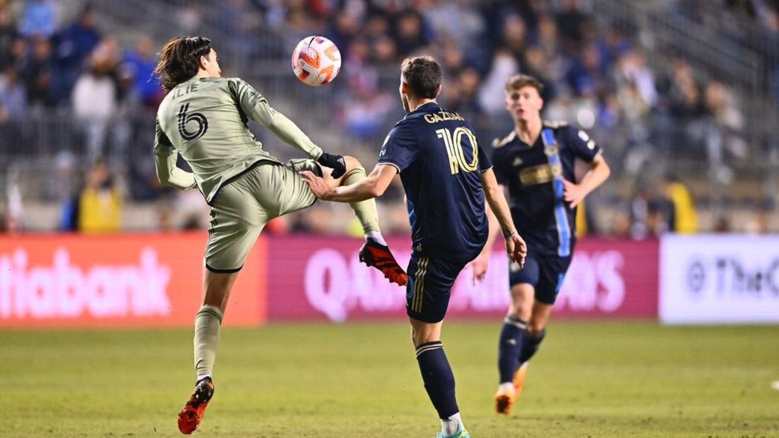 LAFC scramble for draw vs. Union in first leg of CCL semis