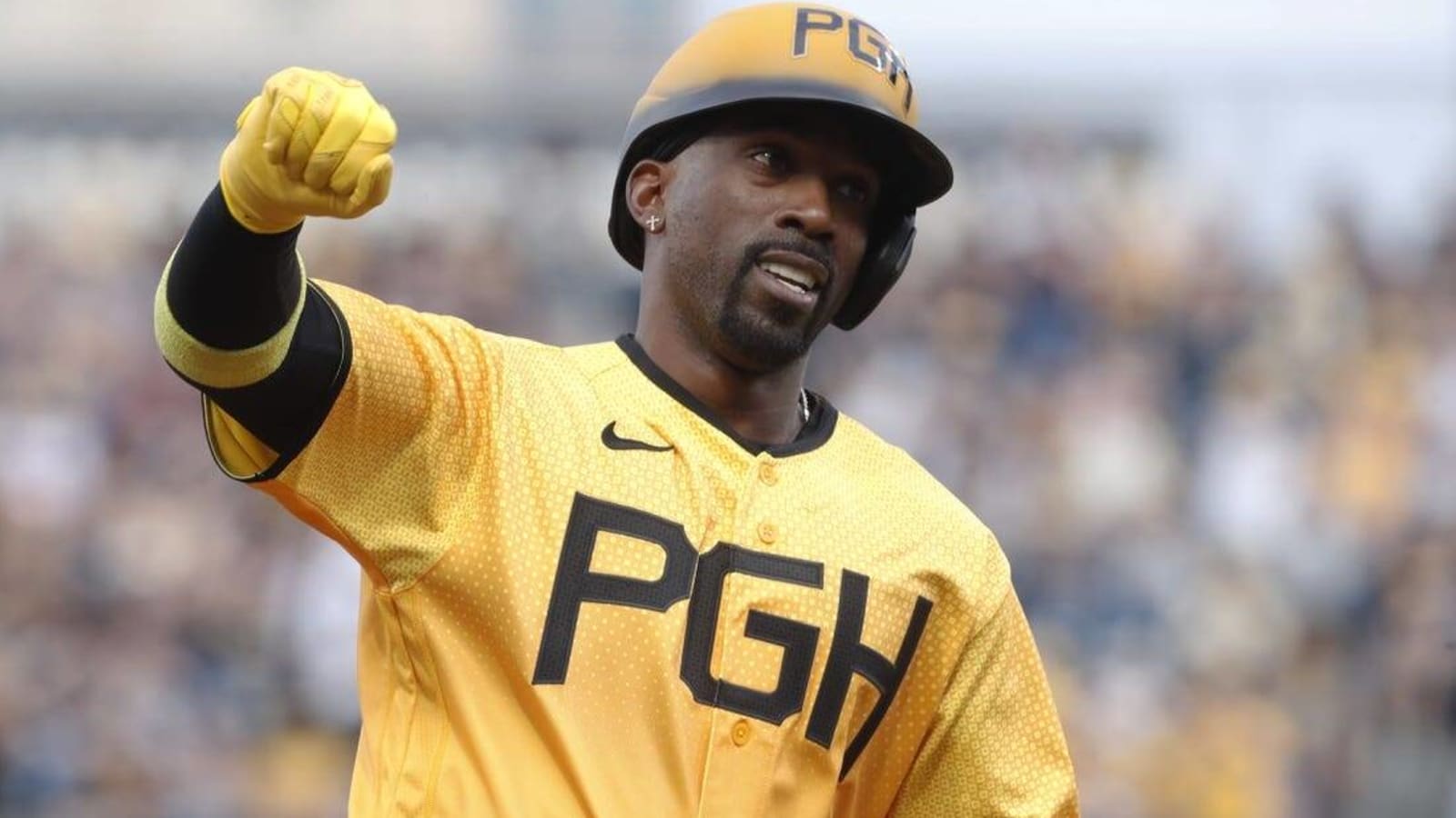 Pirates activate OF Andrew McCutchen from injured list