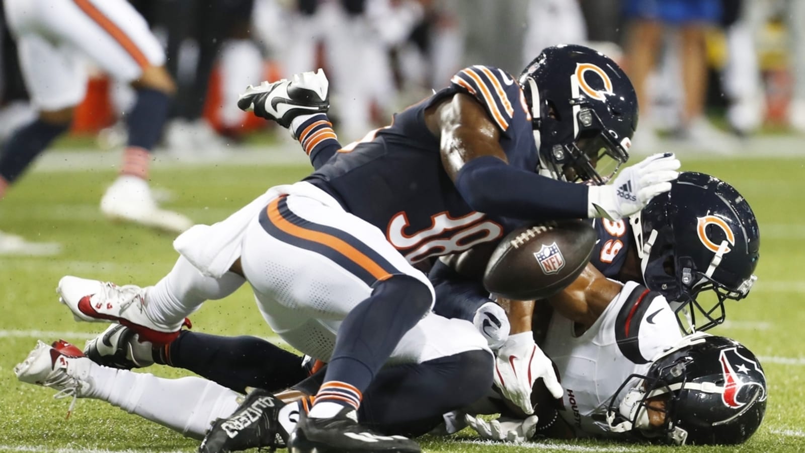 Bears S Douglas Coleman III leaves preseason game in ambulance