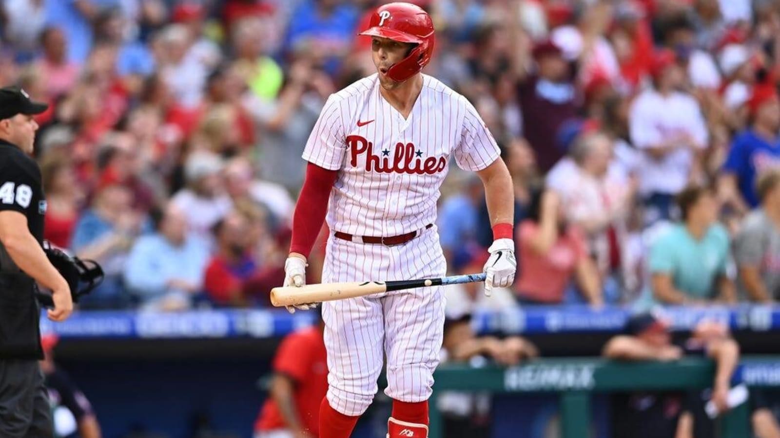 Powerful Phillies swing into series with Marlins