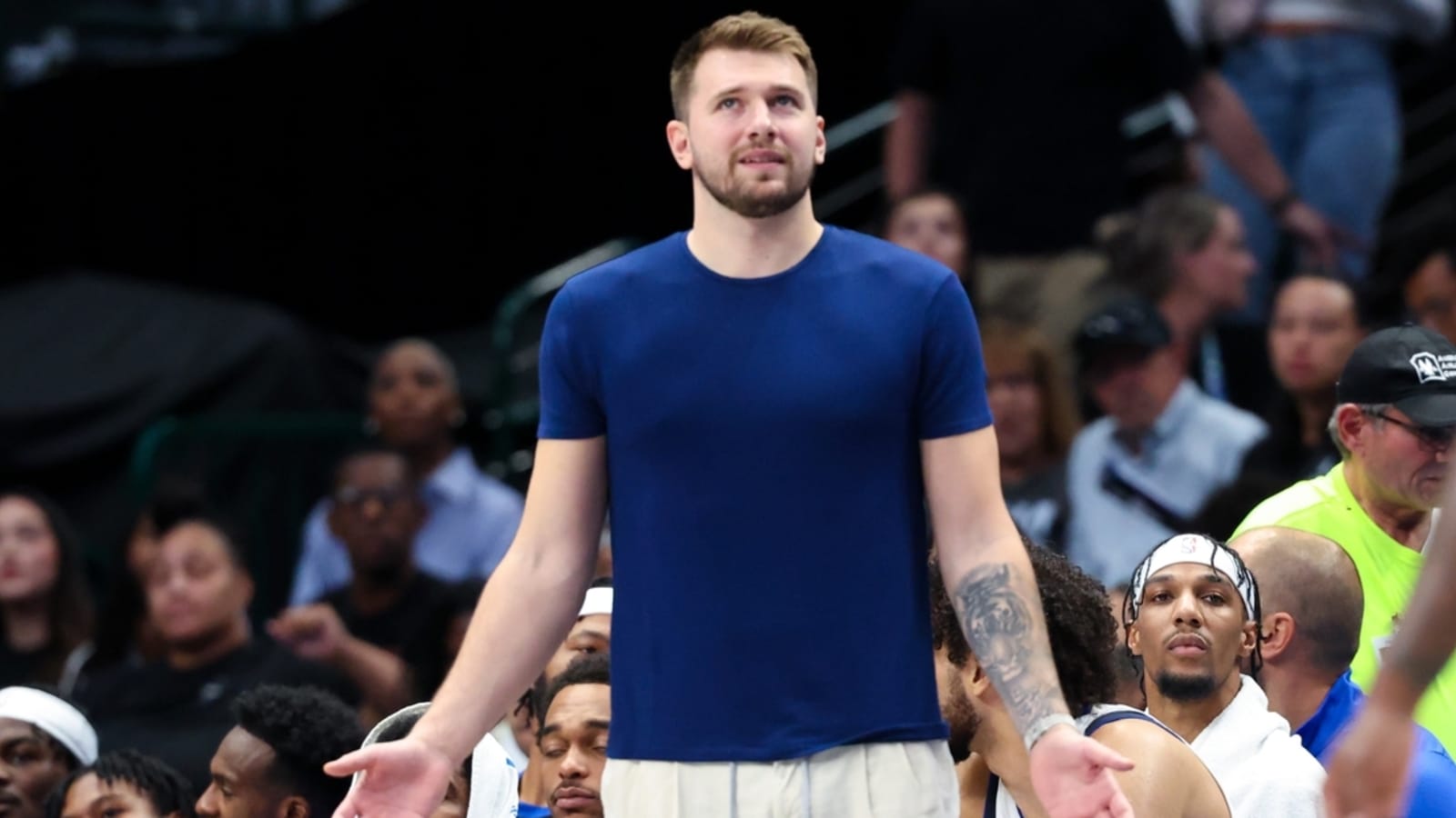 Luka Doncic joins Mavericks in first practice since Oct. 2