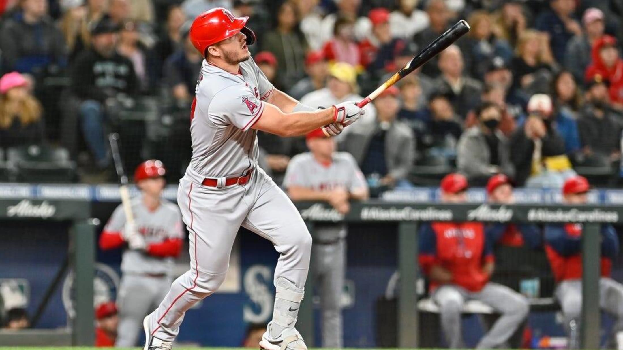 Trout strikes again as Angels topple Mariners to begin twinbill