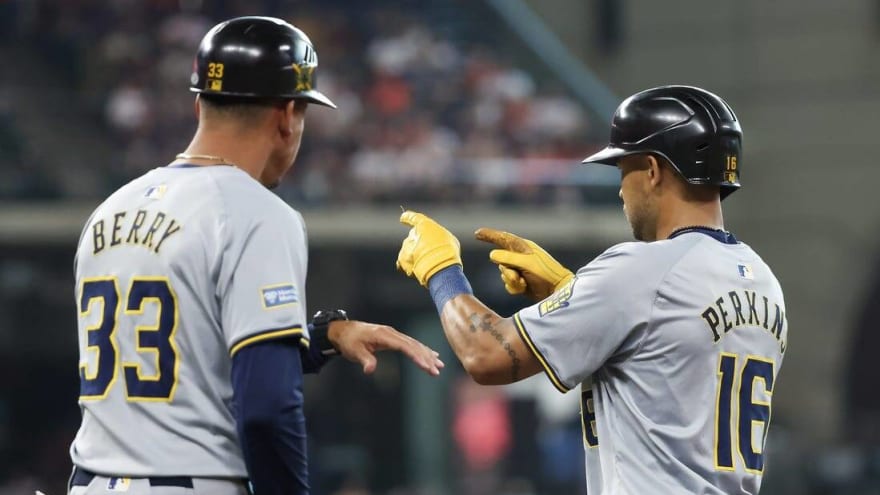 William Contreras stays hot, lifts Brewers over Astros