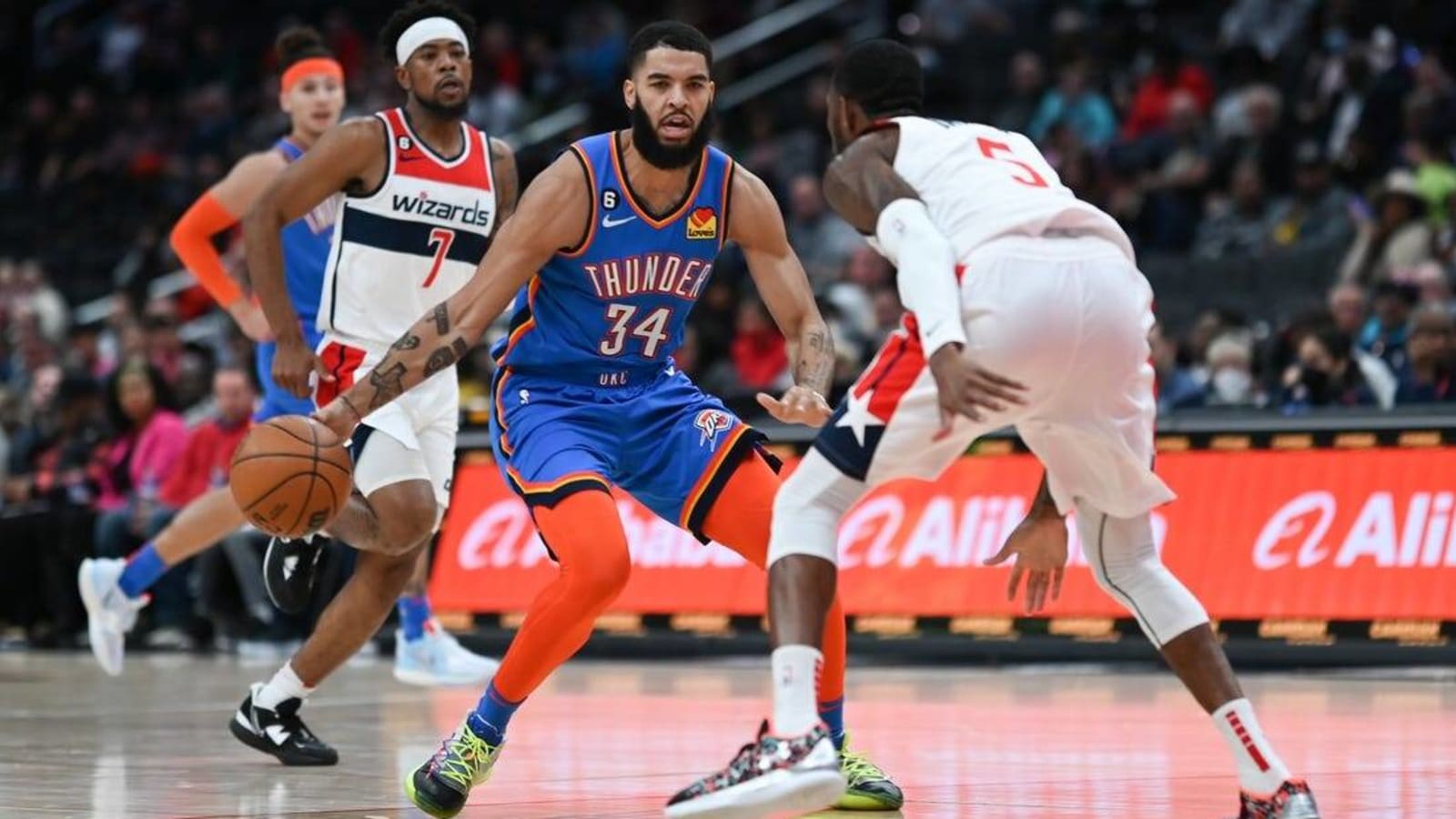 Shai Gilgeous-Alexander&#39;s late 3-pointer lifts Thunder past Wizards