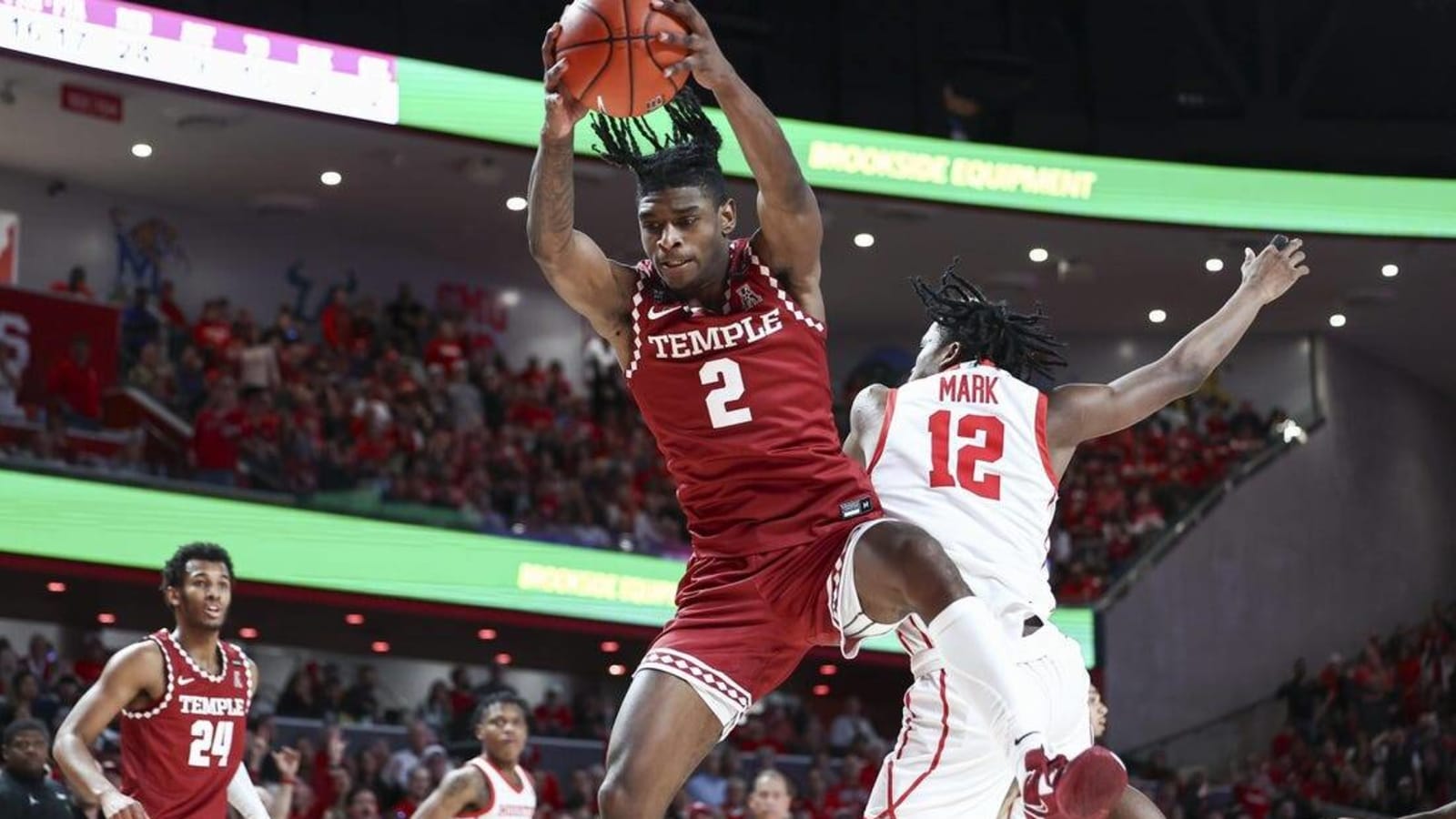 Top 25 roundup: Temple shocks No. 1 Houston