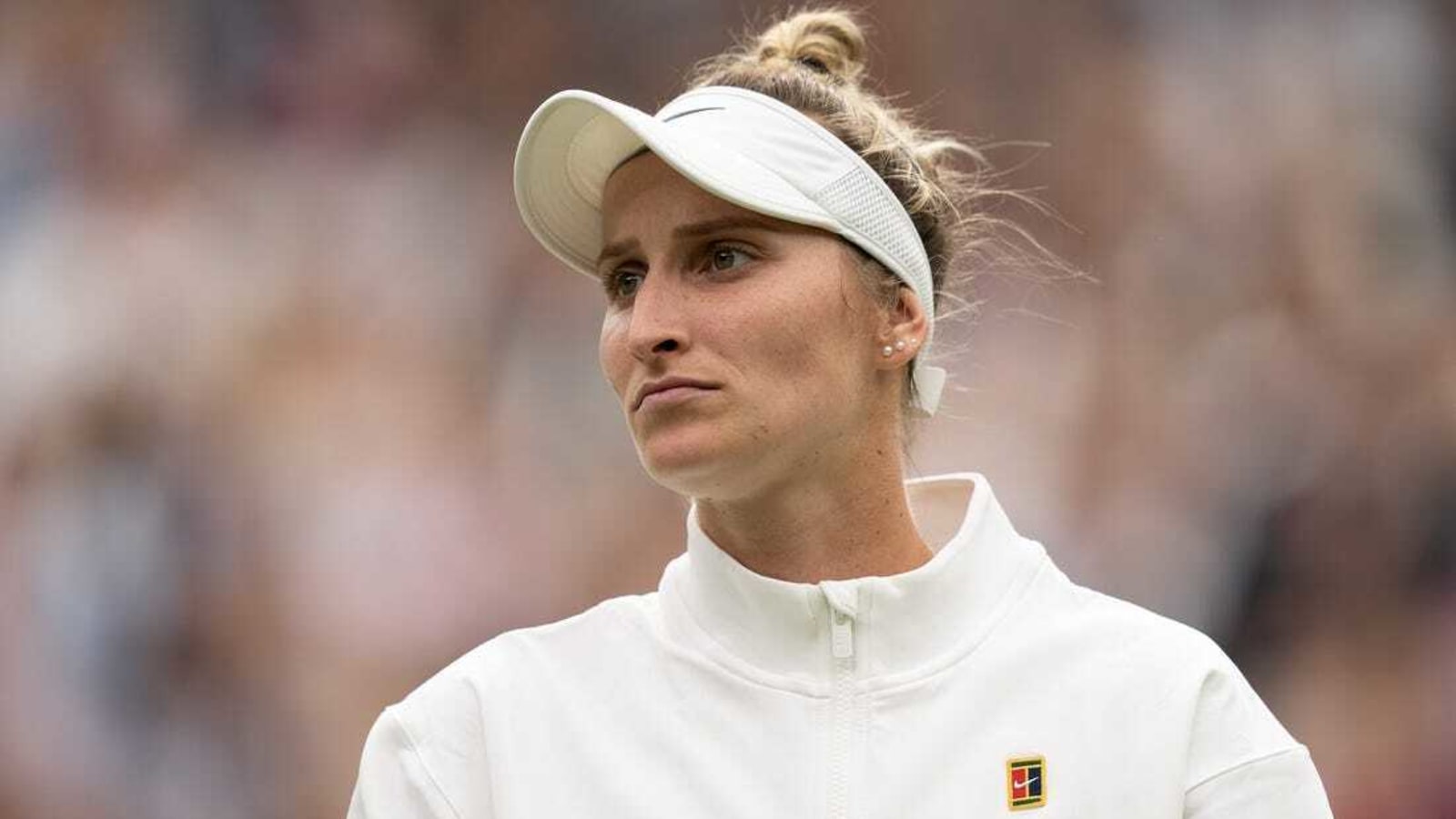 Defending champ Marketa Vondrousova loses Wimbledon opener