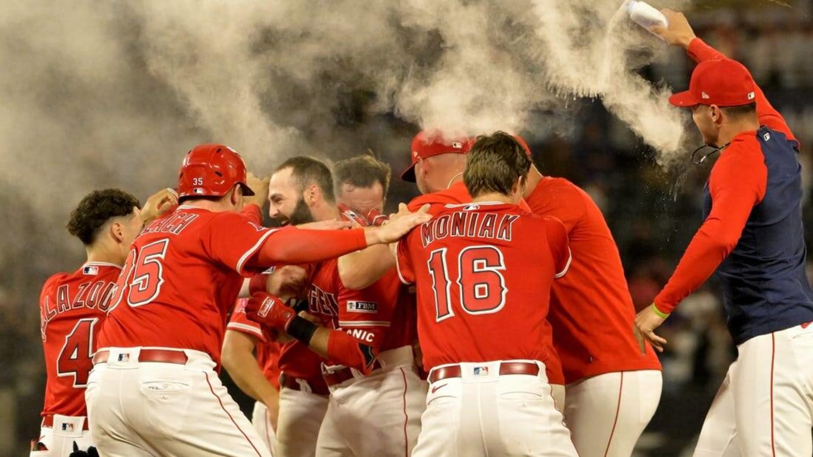 Pinch-hit, walk-off single propels Angels past Yankees