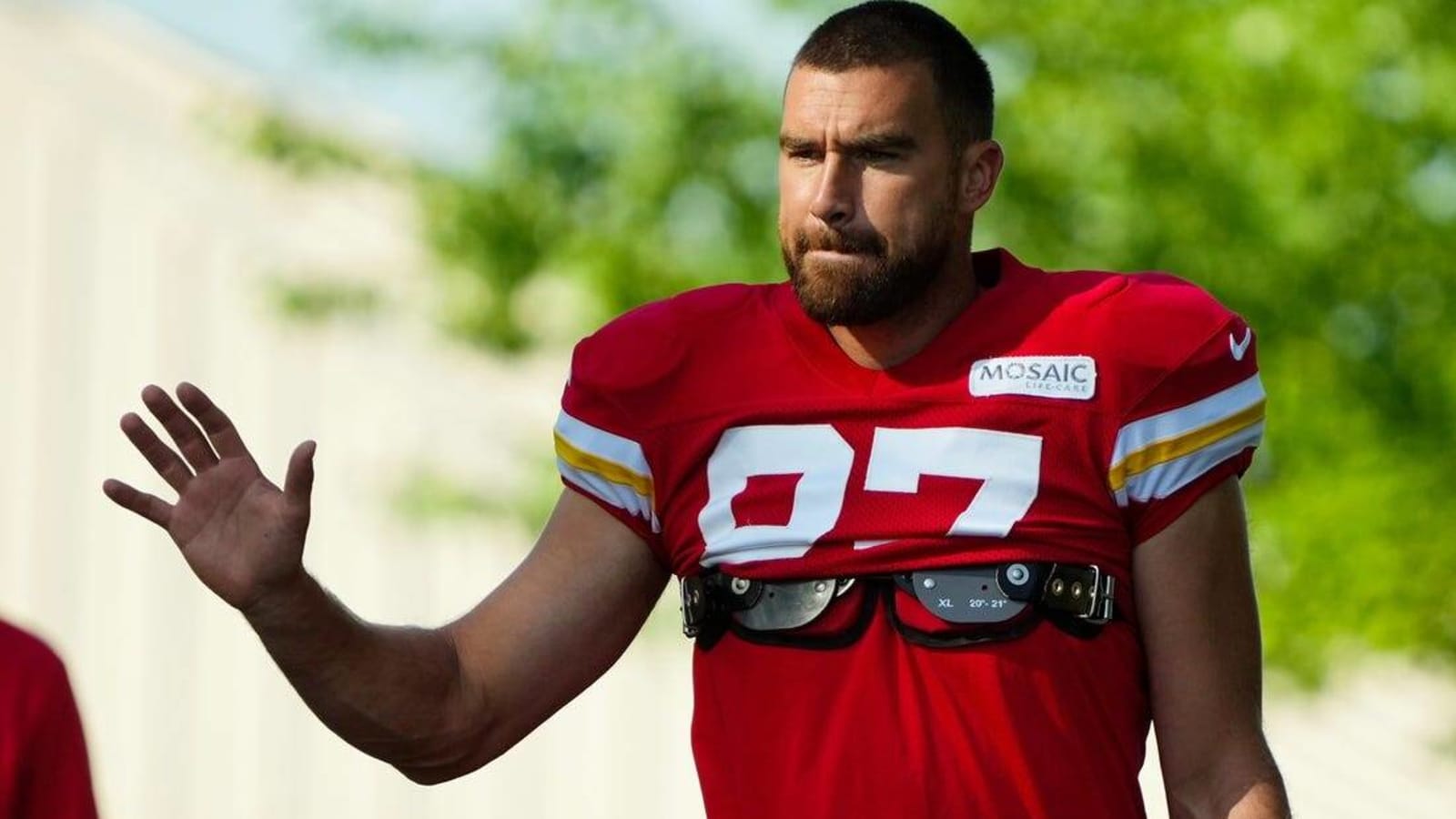 Chiefs TE Travis Kelce (knee) ruled out for season opener