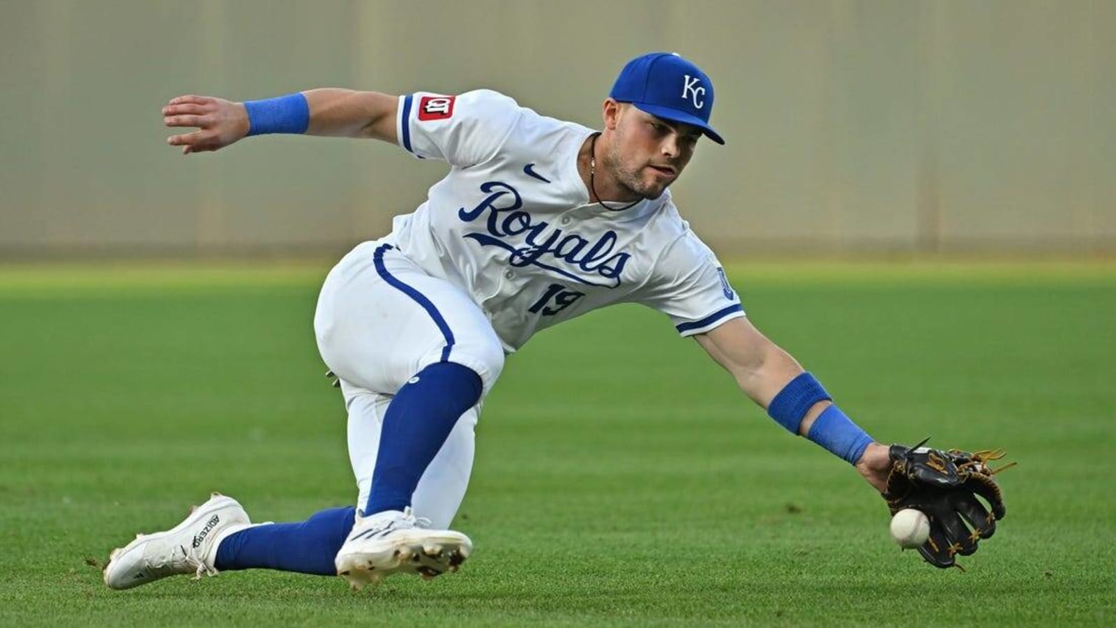 Royals place 2B Michael Massey (back) on 10-day injured list
