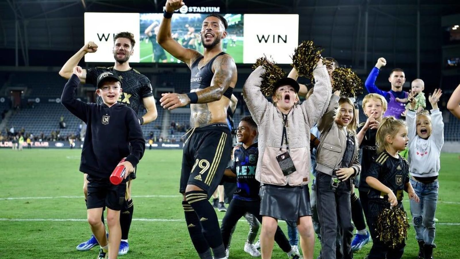 LAFC look to put away Whitecaps in Game 2