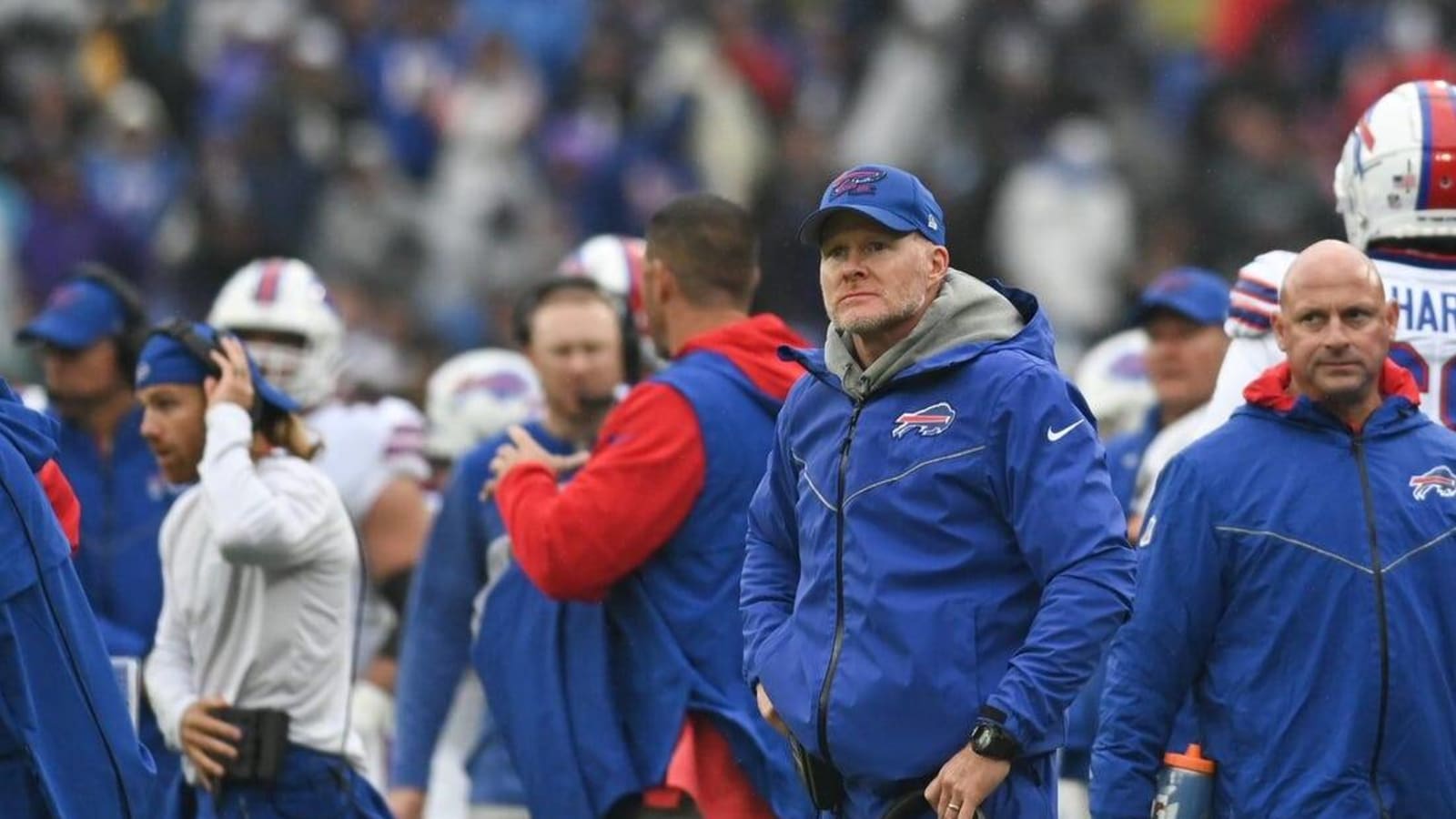 Bracing for blizzard, Bills cancel practice due to illness