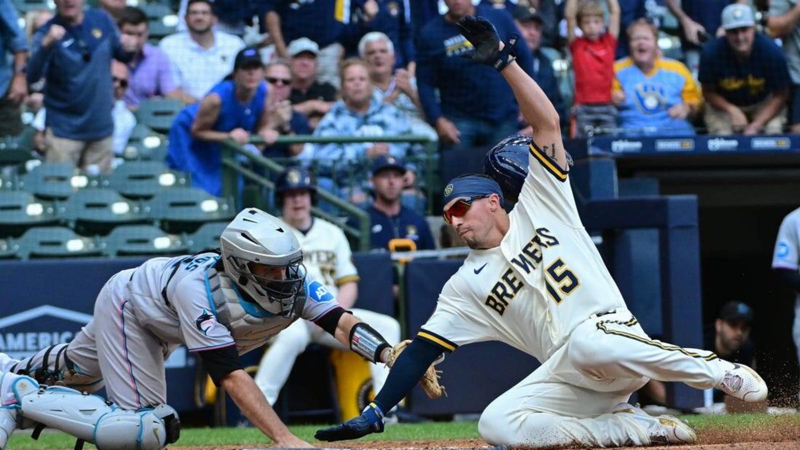 Tyrone Taylor, relievers power Brewers past Marlins