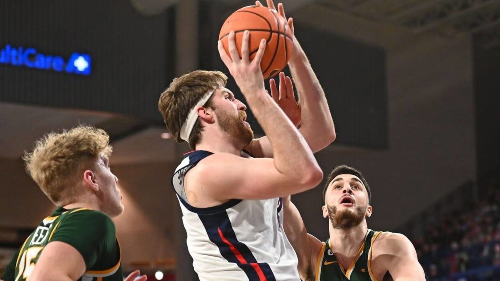 No. 16 Gonzaga hits 20 wins again by slamming San Francisco