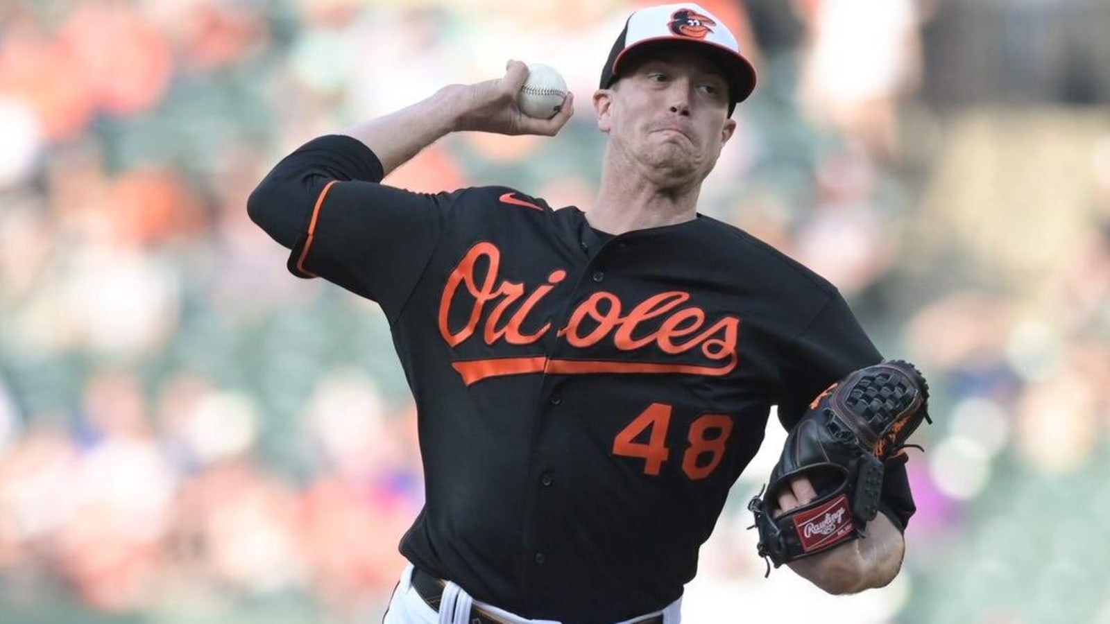Streaking Orioles go for sweep of slumping Pirates