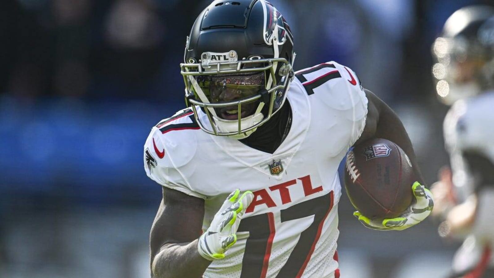 Eagles sign WR Olamide Zaccheaus to one-year deal