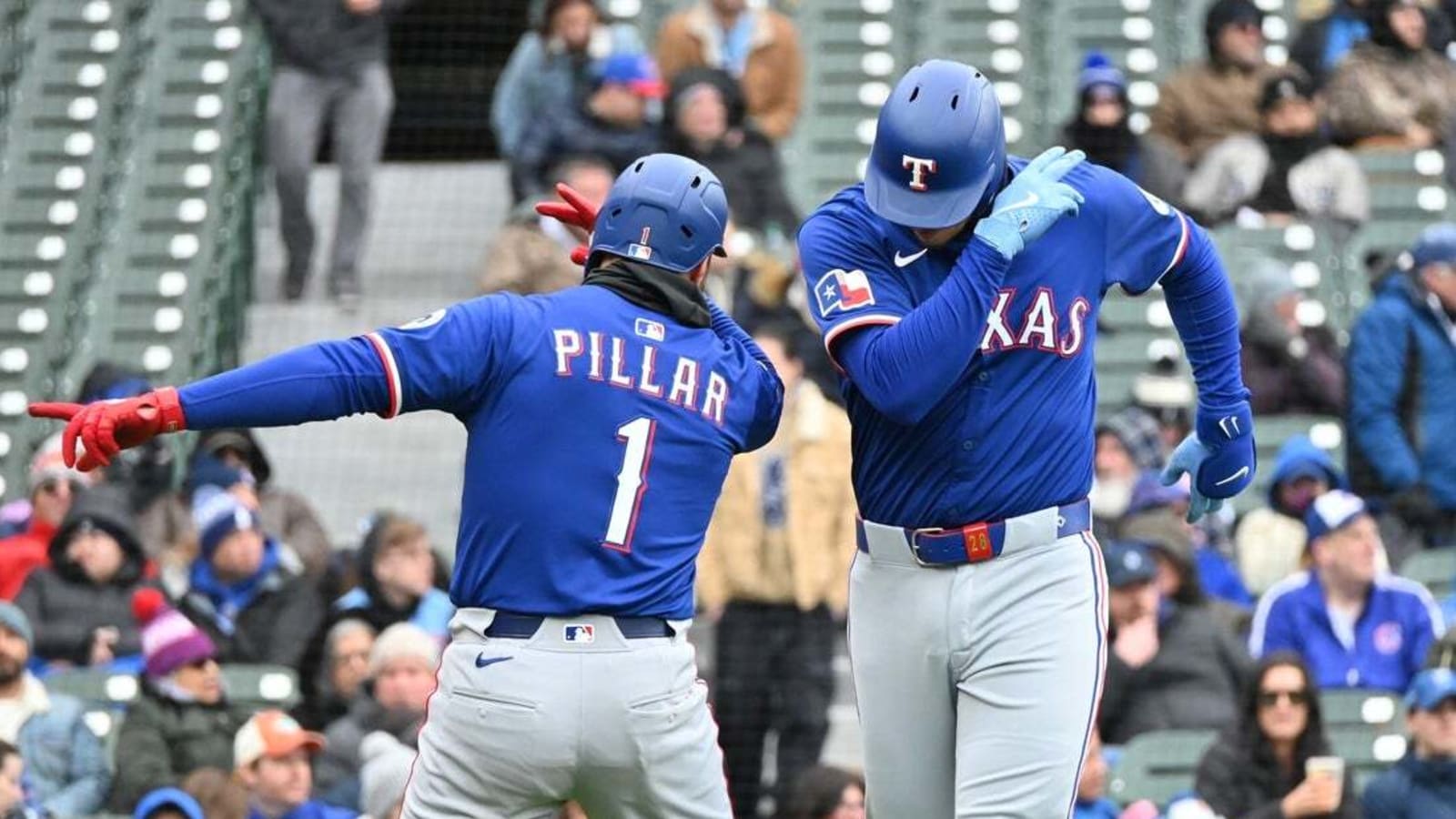 Rangers down Cubs 6-2 behind Corey Seager’s 2 HRs