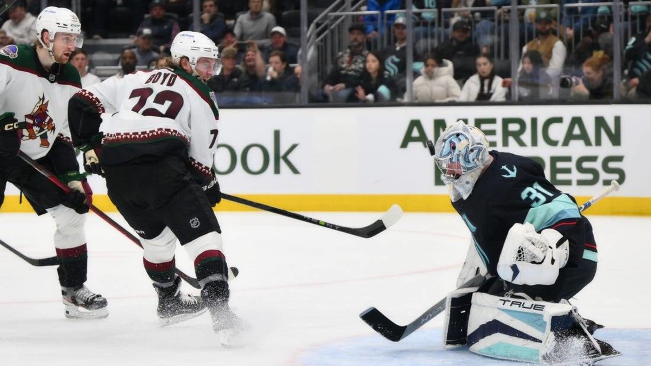 Kraken win 5th straight, reach 100 points, top Coyotes 4-1