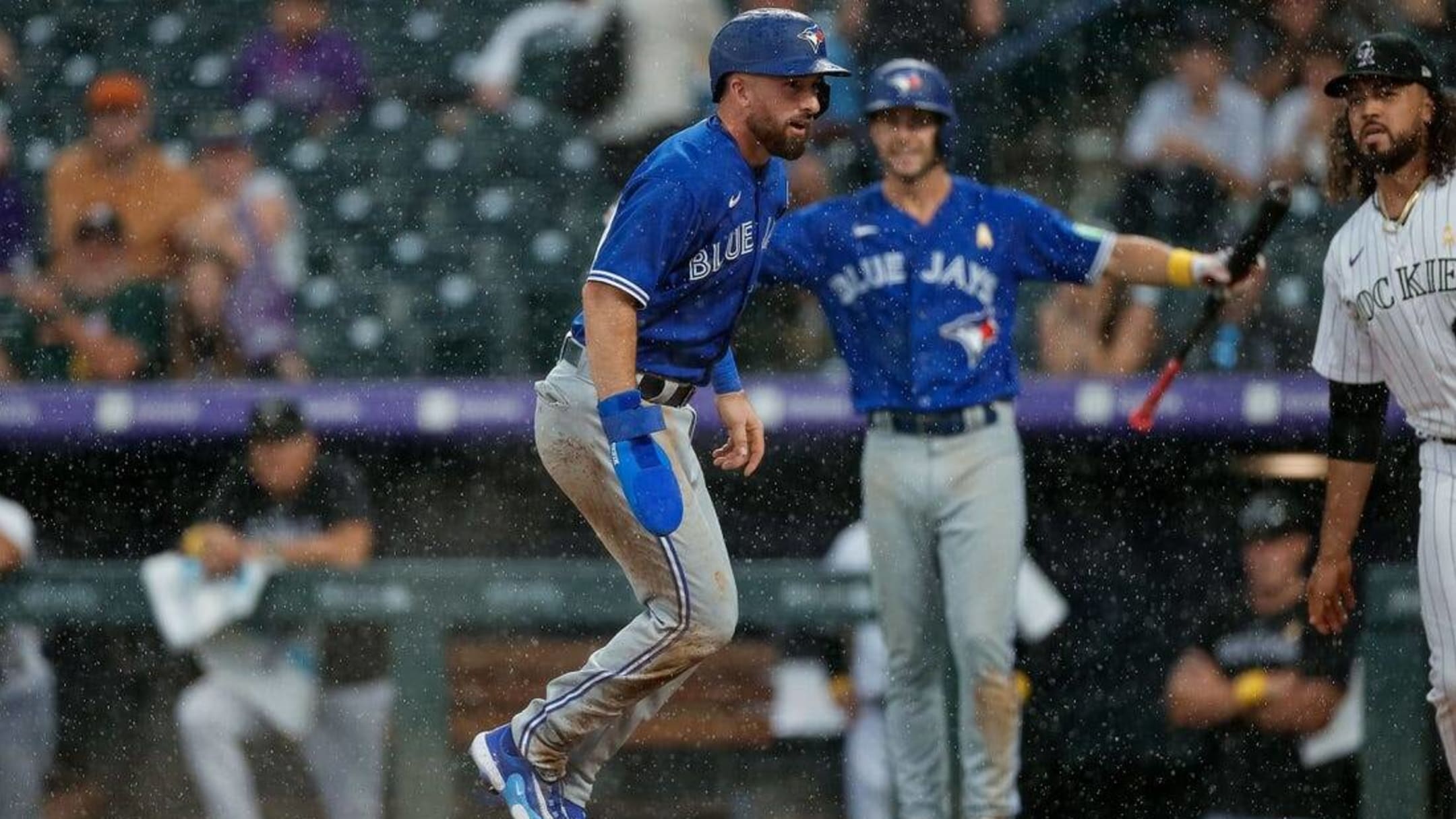 Blue Jays beat A's 9-4