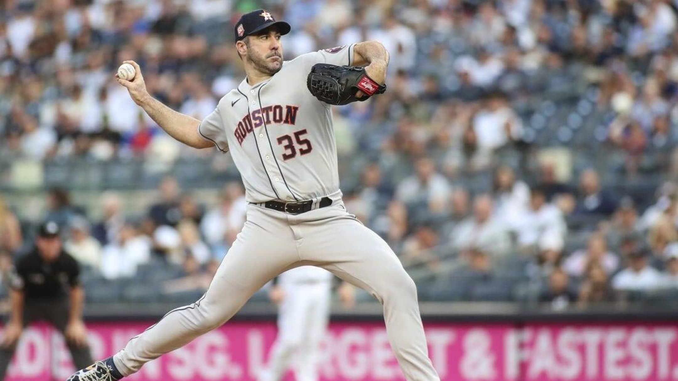 Verlander pitches 7 innings in Astros' loss to Yankees