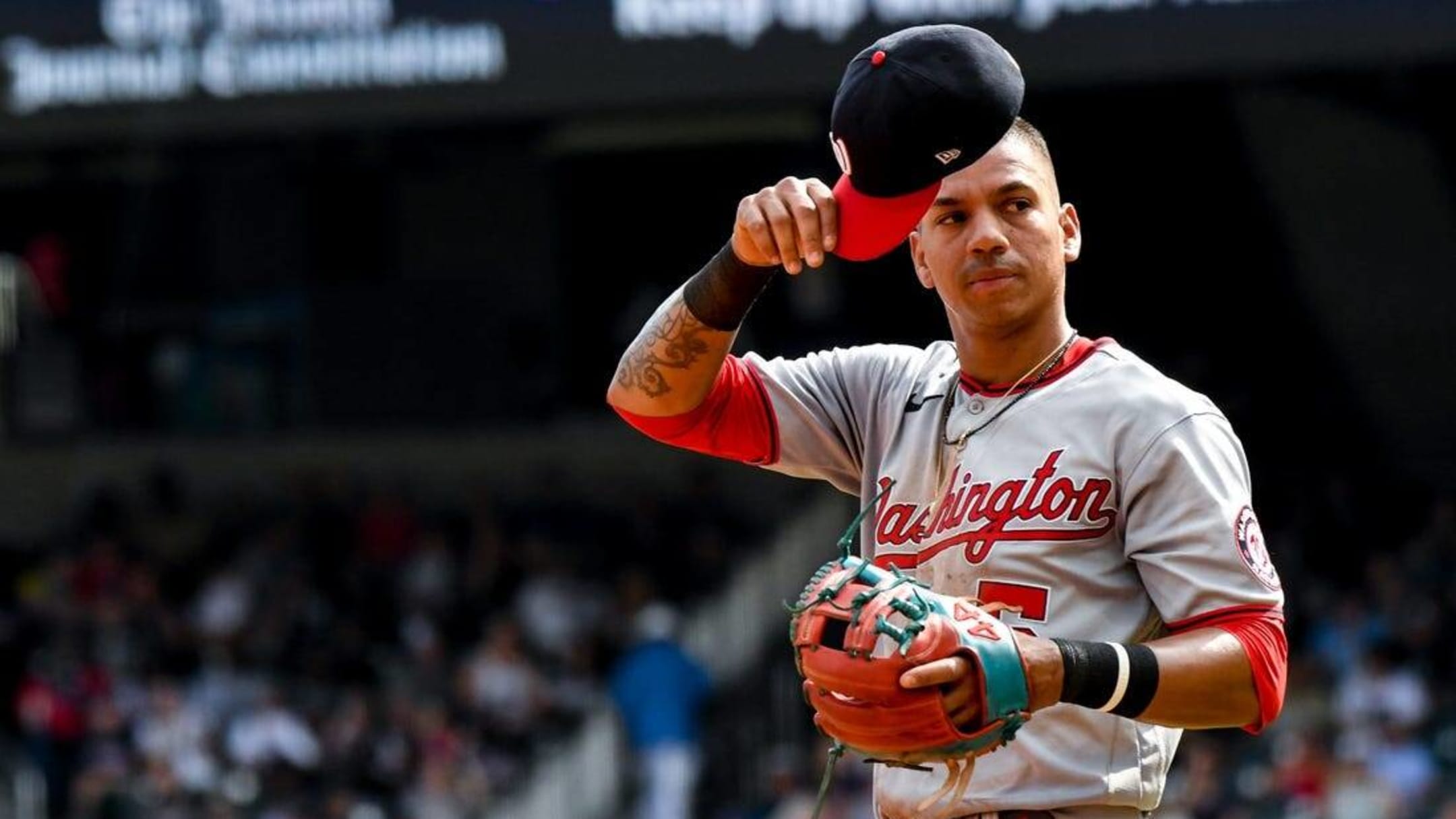 Atlanta Braves Ehire Adrianza Becomes a US Citizen