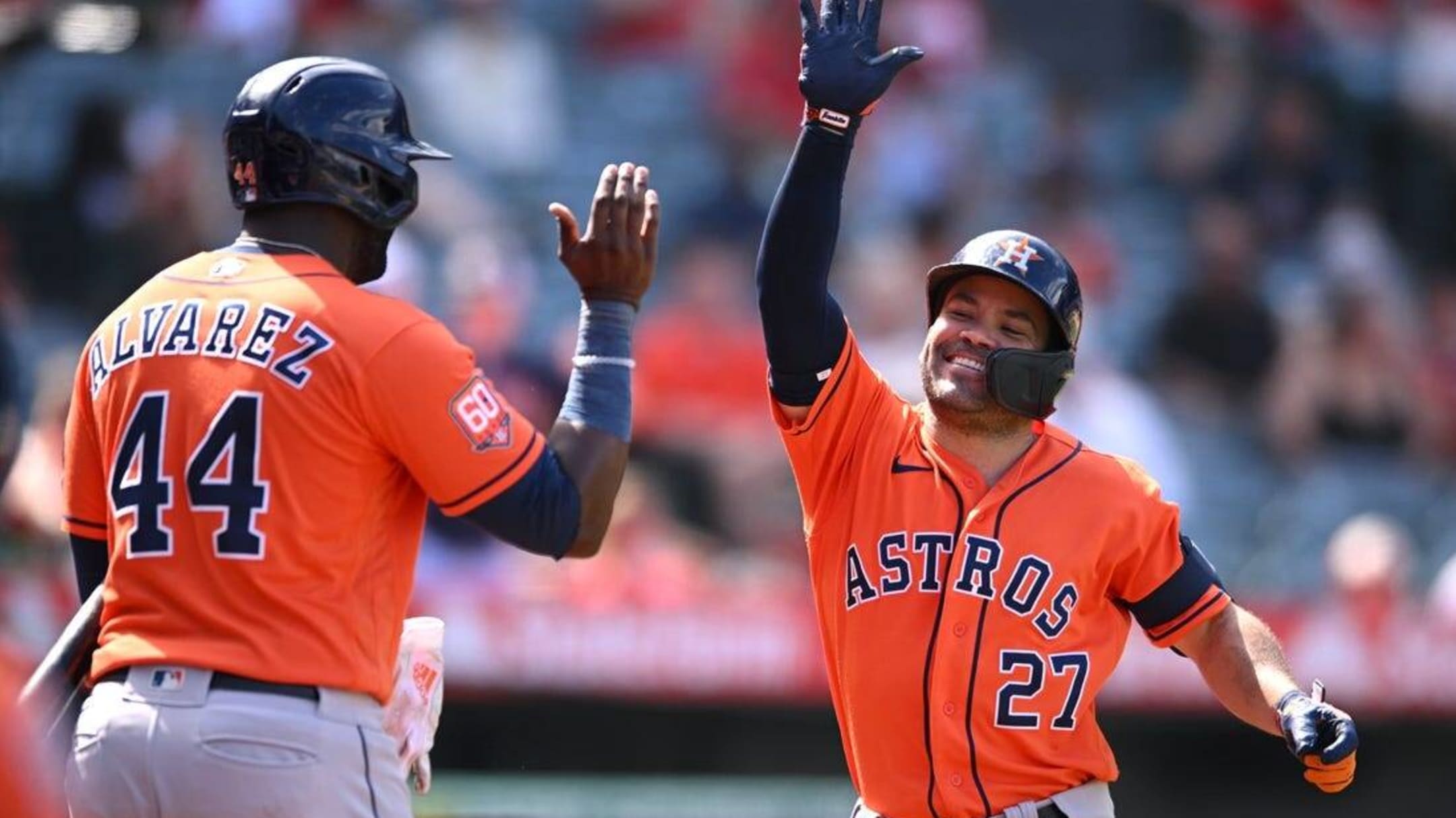 Jose Altuve placed on injured list by Astros with left oblique