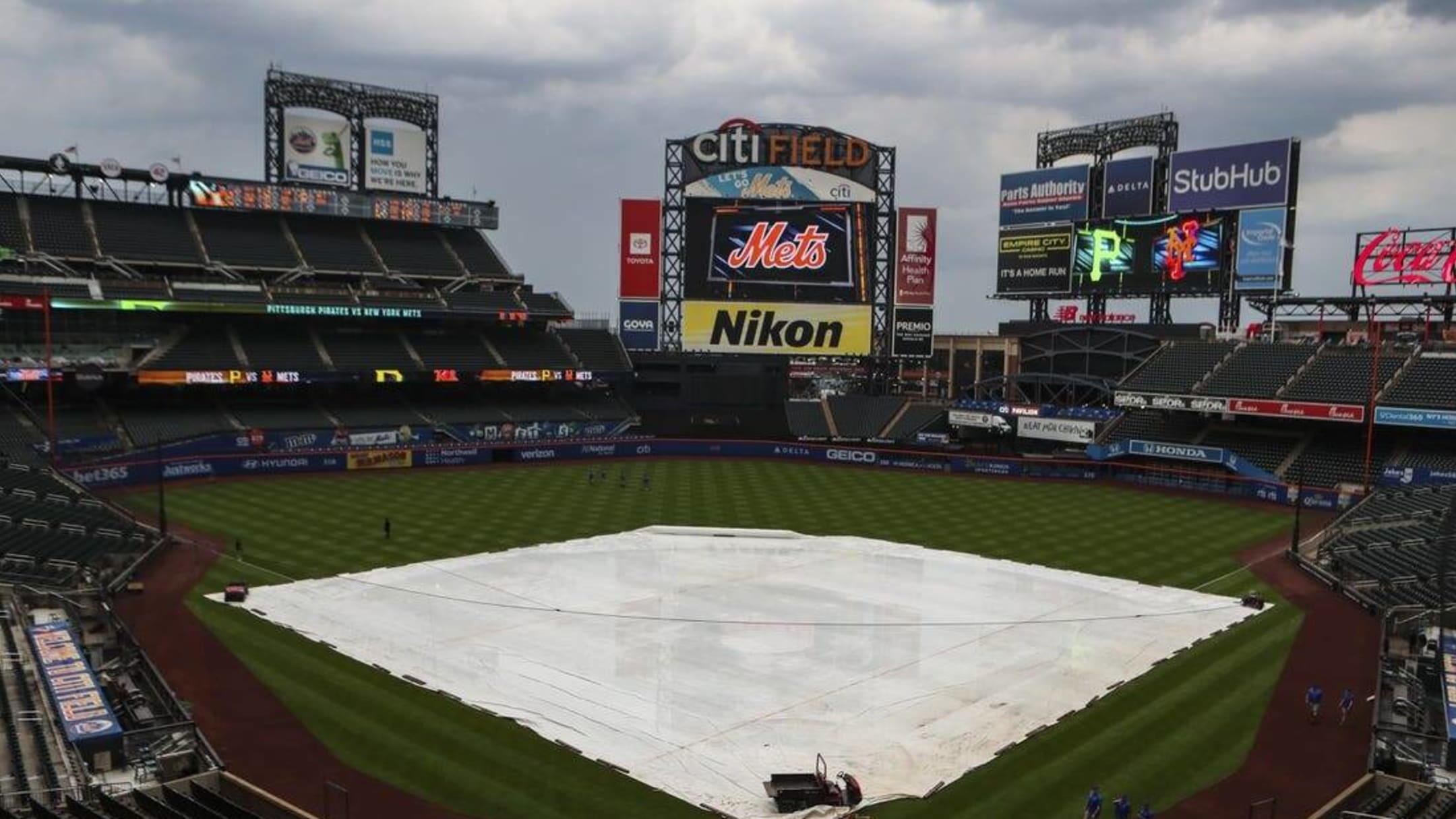 Guardians-Mets game postponed by rain, split doubleheader Sunday