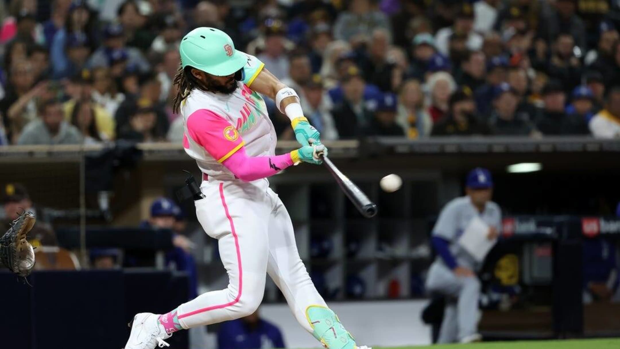 Rays raise awareness with pink bats, uniforms