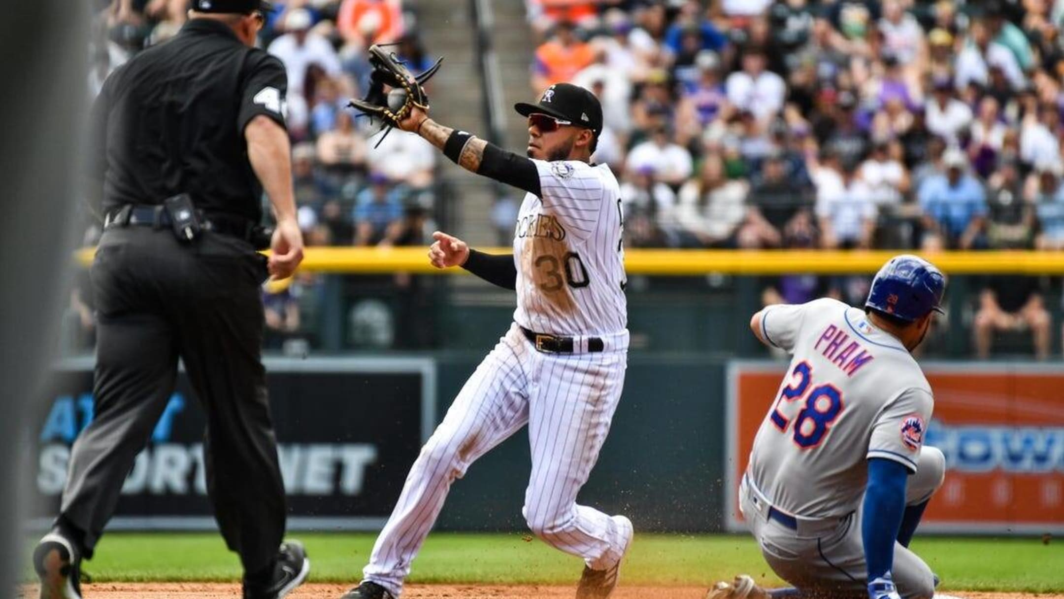 McMahon homers, drives in 5 as Rockies rally to beat Mets 11-10