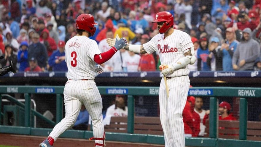 Bryce Harper&#39;s three RBIs power Phillies past Mets