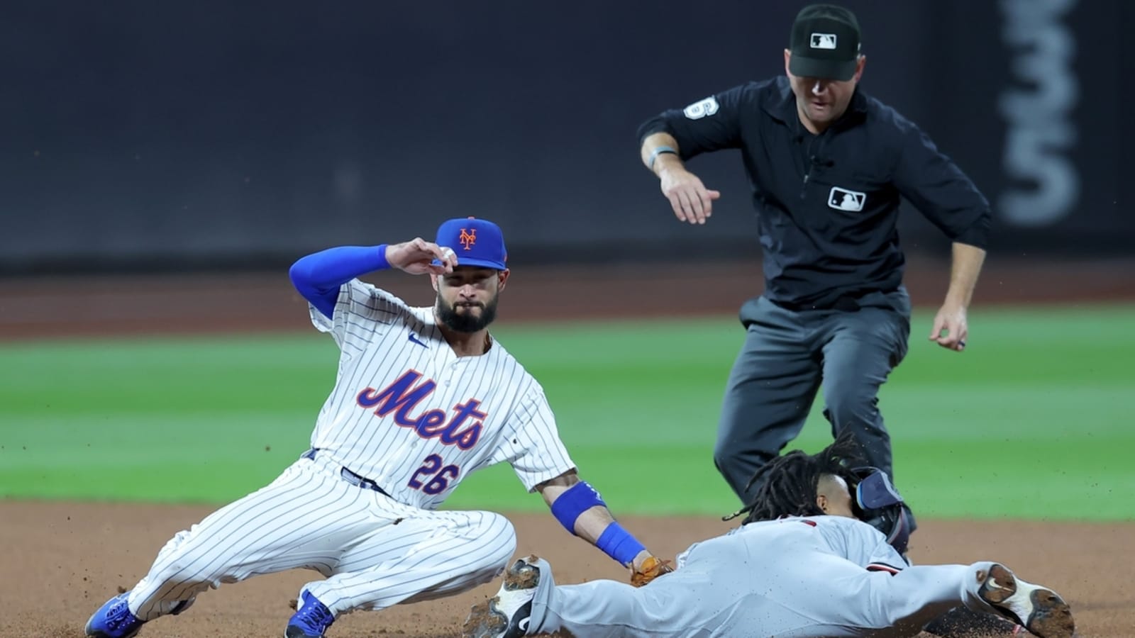 Starling Marte&#39;s 10th-inning hit lifts Mets over Nationals