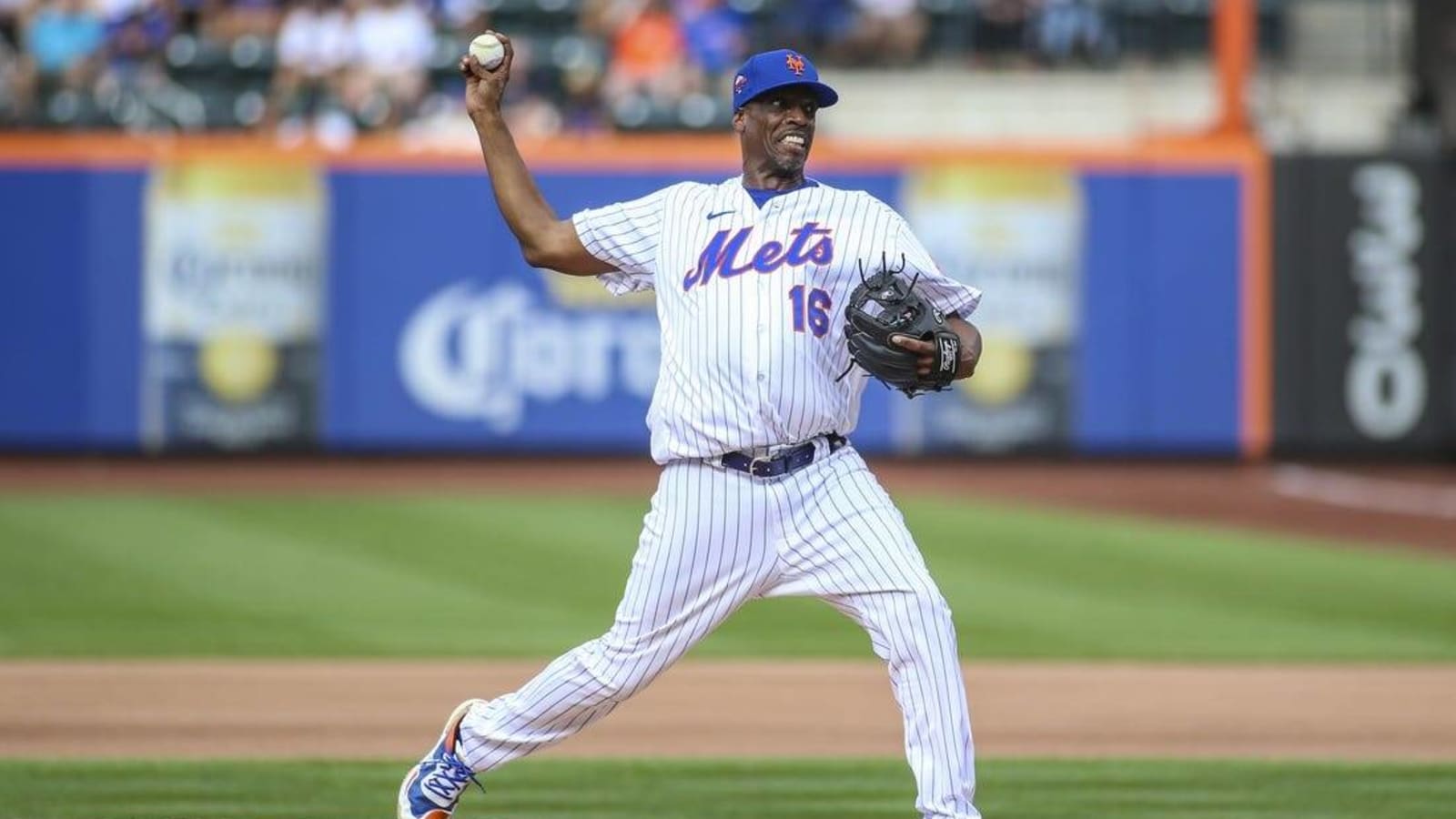 Mets to retire numbers of Gooden, Strawberry in 2024