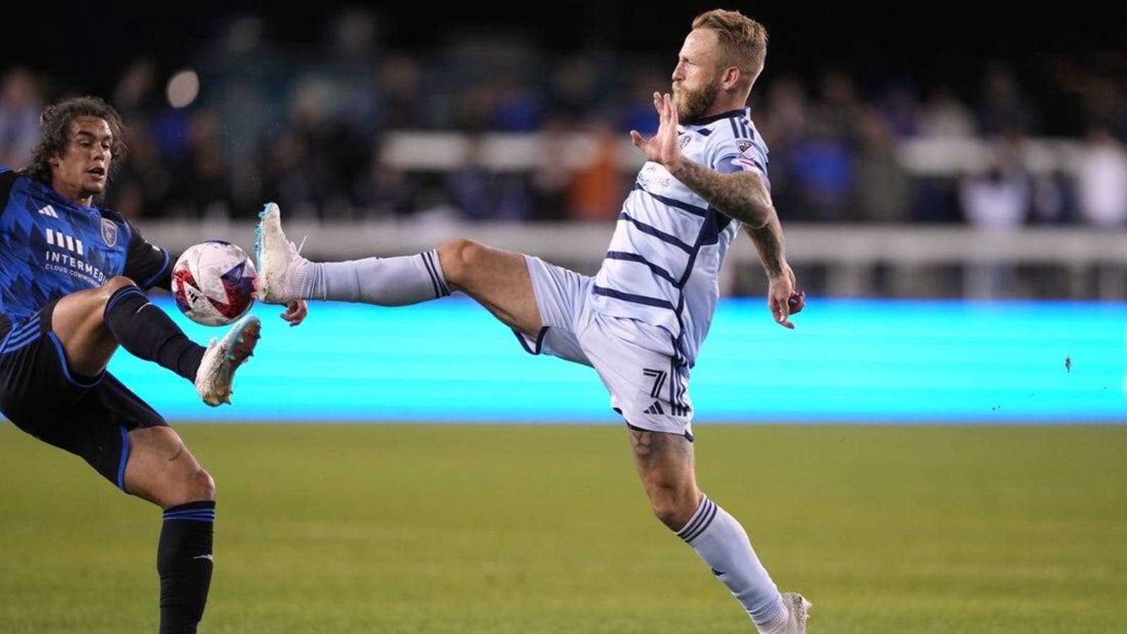 Jeremy Ebobisse scores twice as Quakes blank SKC