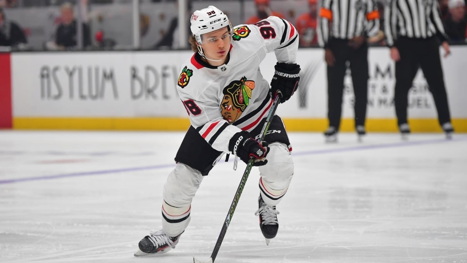 Past two No. 1 picks face off as Blackhawks battle Sharks