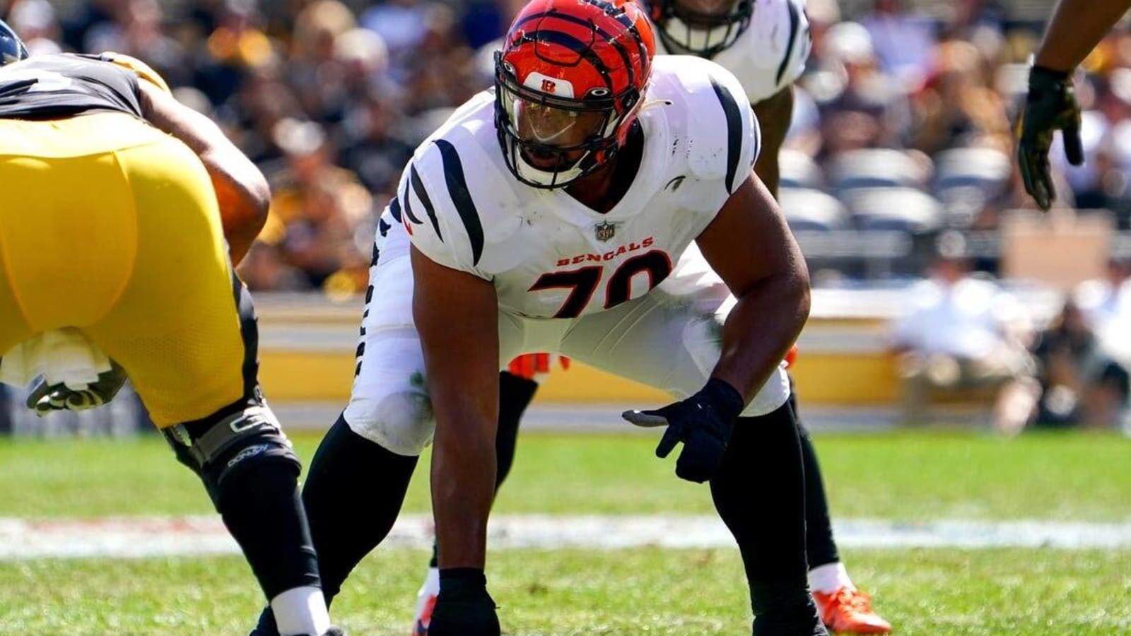 Bengals OL Jackson Carman tests positive for COVID-19