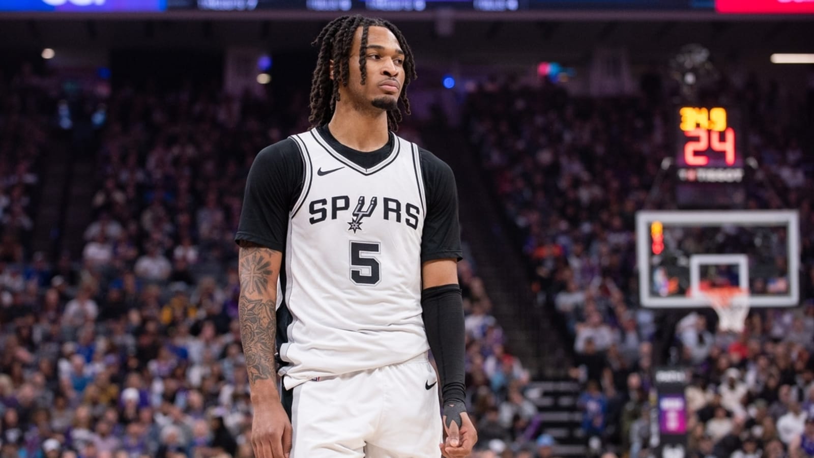 Spurs, Hornets on the hunt for more consistent defense
