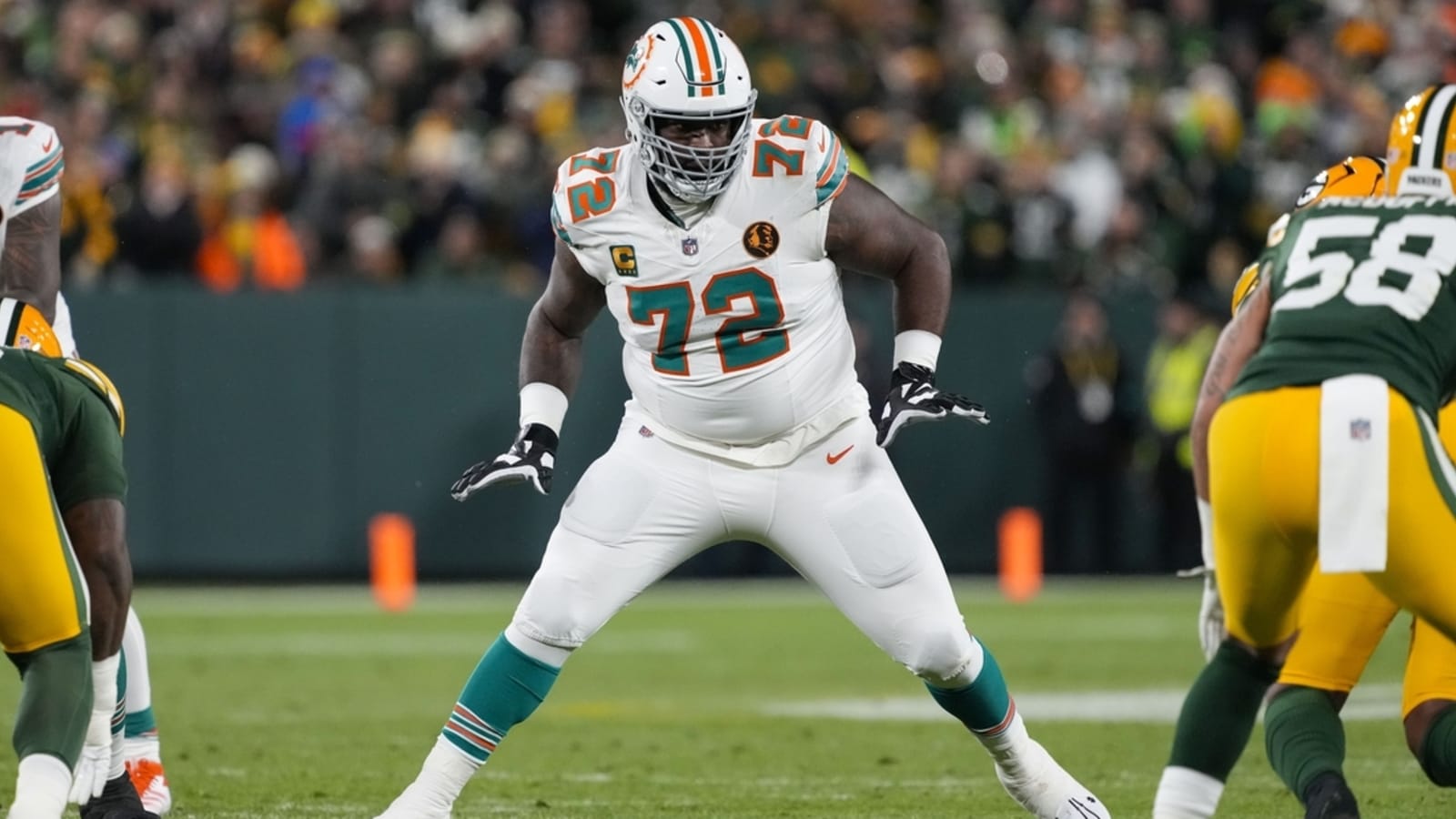 Dolphins LT Terron Armstead to rest knee, &#39;cool down&#39;