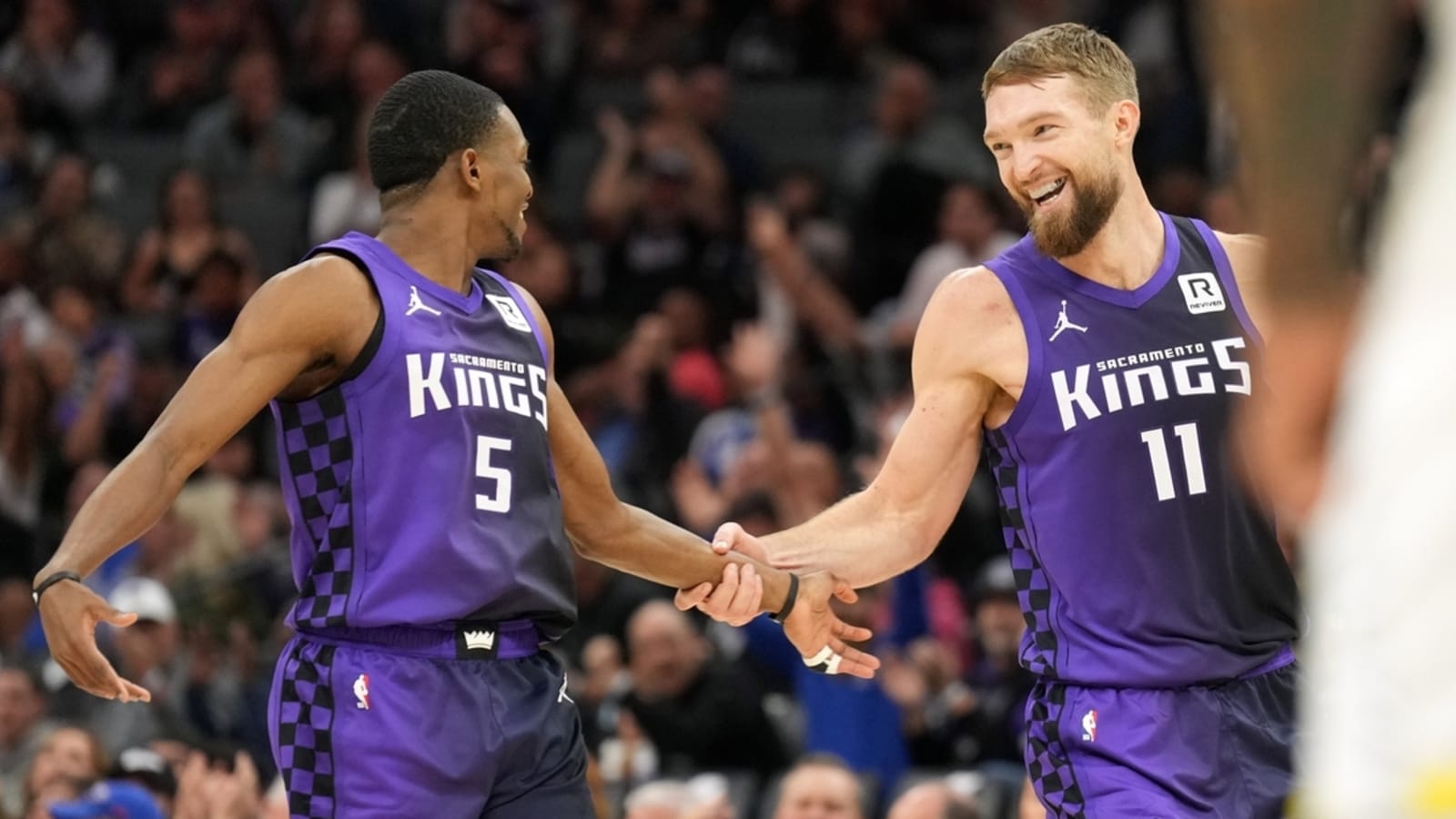 Kings have little trouble with Jazz
