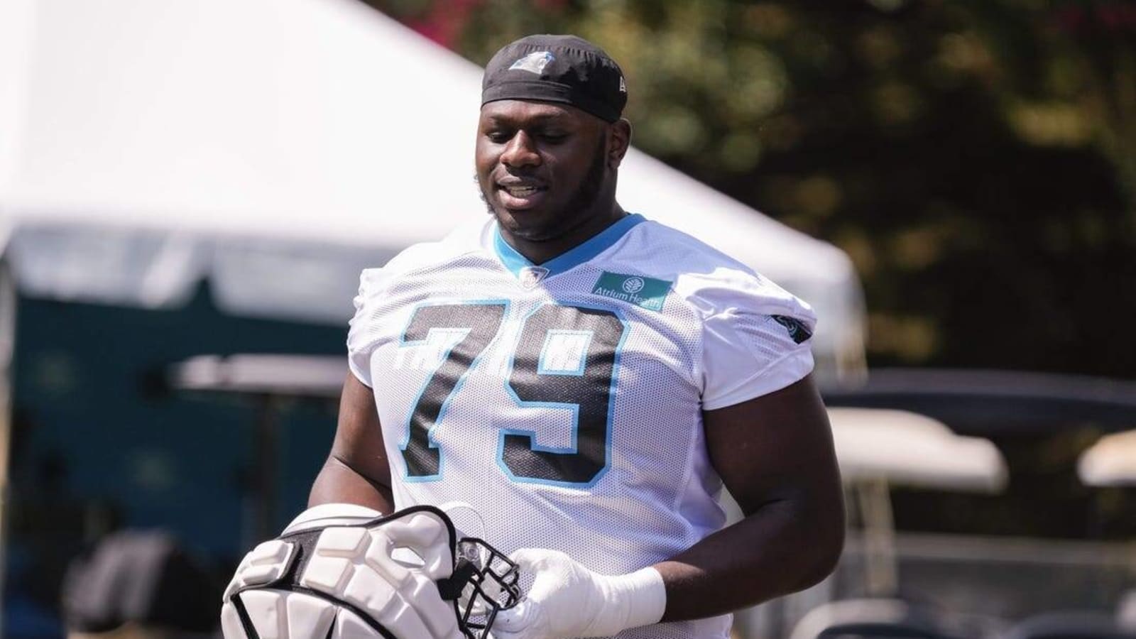 Panthers firstround pick Ikem Ekwonu earns LT job Yardbarker