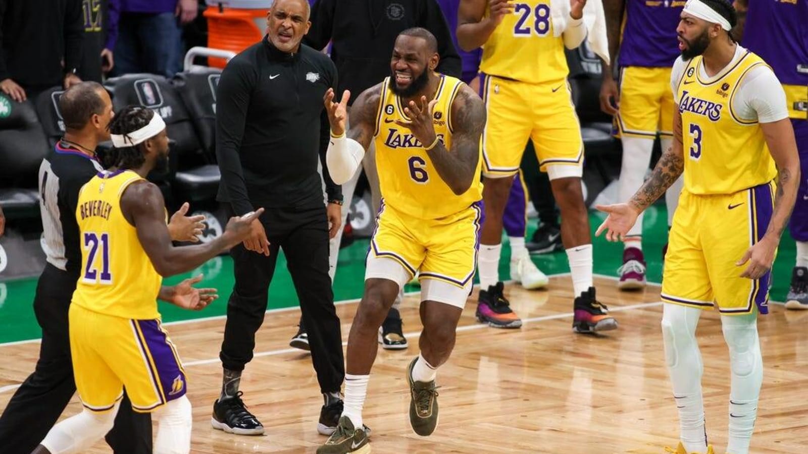 NBA crew chief admits missed call in Lakers-Celtics game