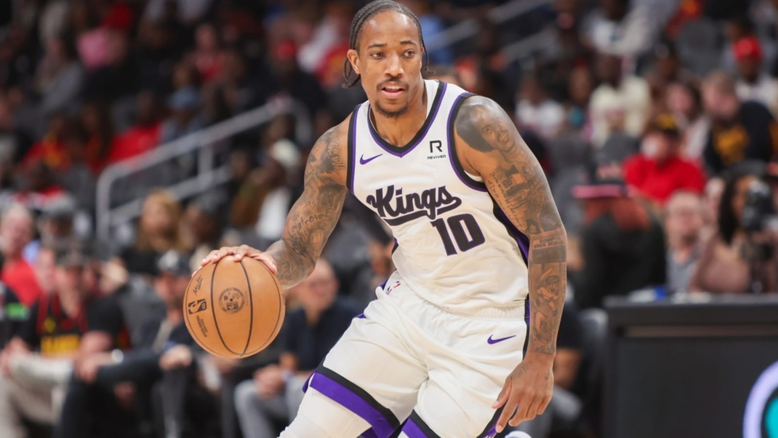 DeMar DeRozan leads high-powered Kings against Heat