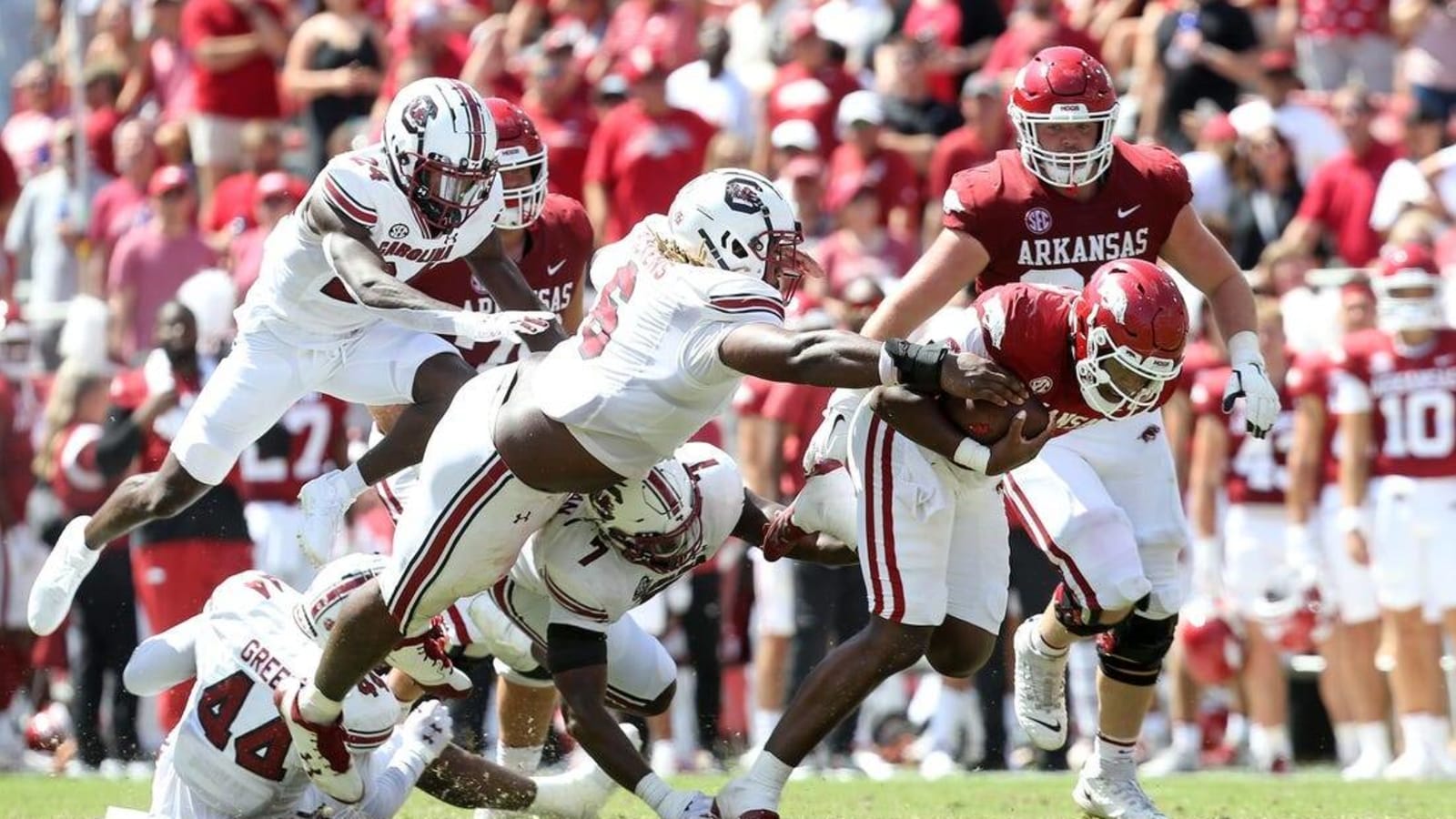 Raheim Sanders, No. 16 Arkansas rumble past South Carolina