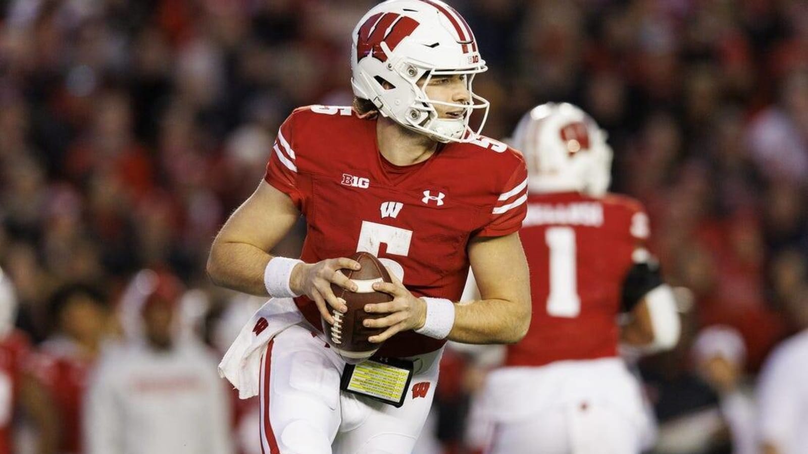 Wisconsin QB Graham Mertz entering transfer portal