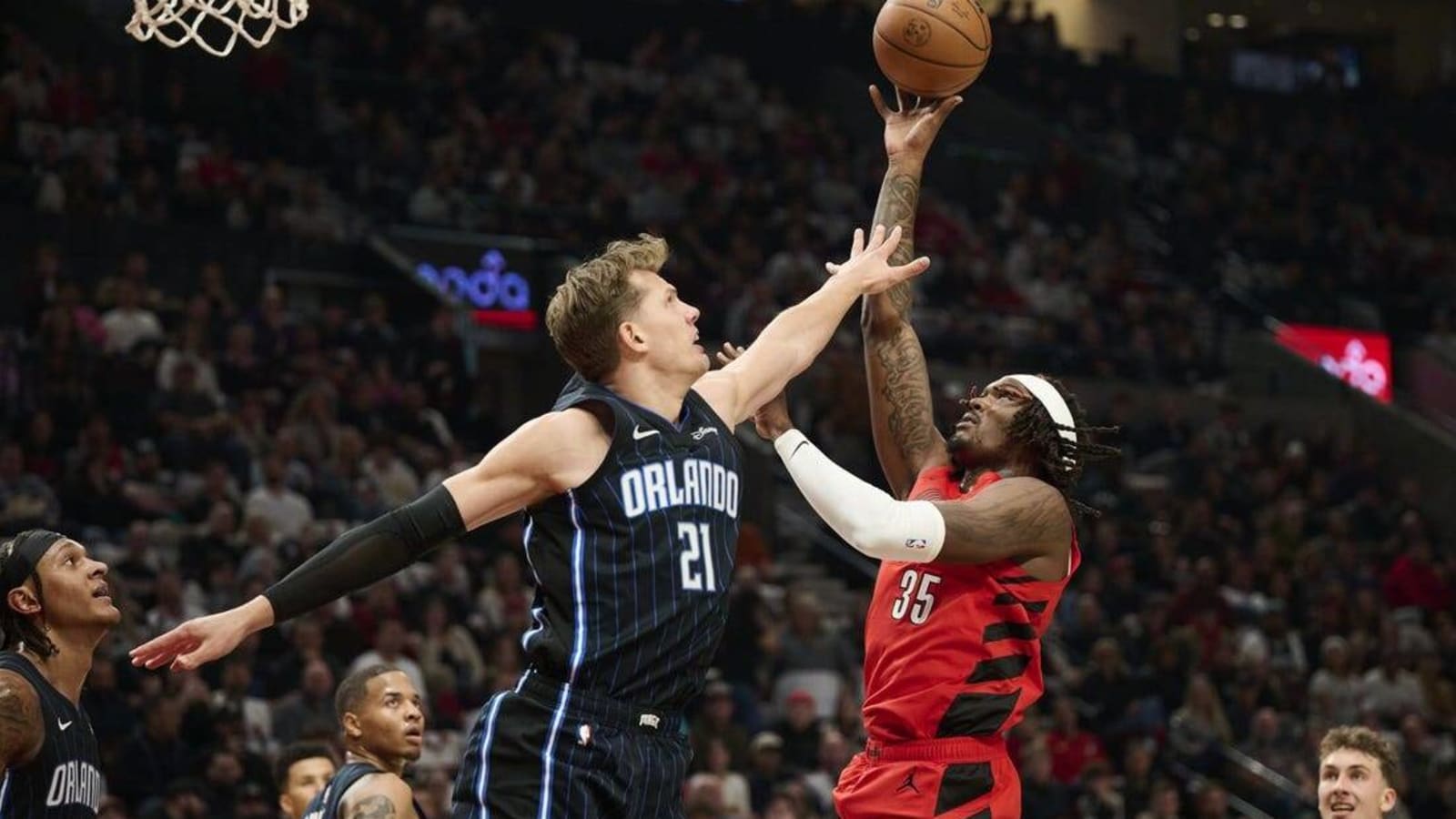 Wagner brothers help Magic hold off Trail Blazers