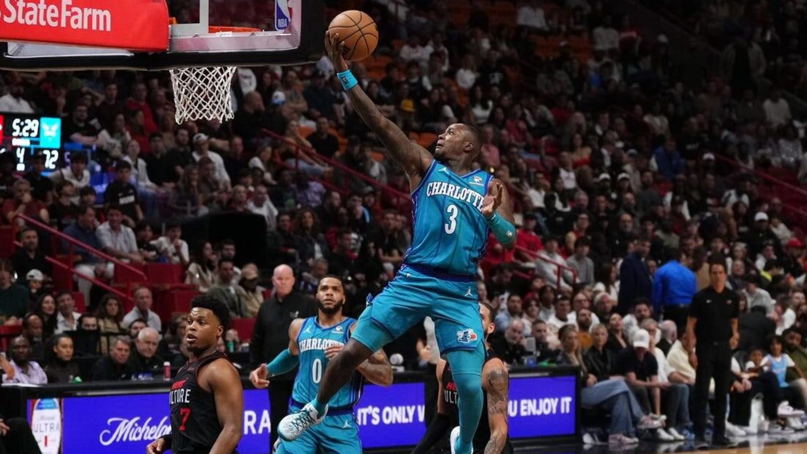 Ambitious Pelicans aim to extend Hornets&#39; struggles