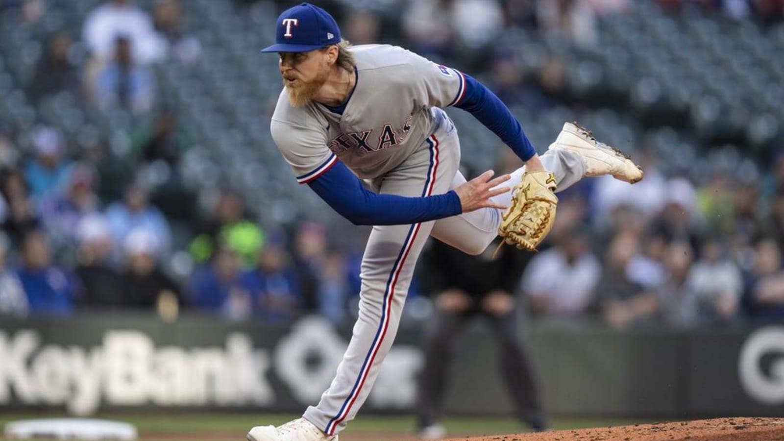 Jon Gray fires 7 strong innings as Rangers edge Mariners