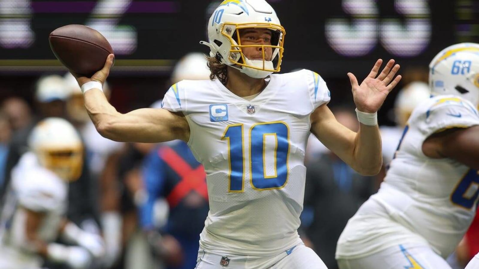 Los Angeles Chargers vs. San Francisco 49ers SNF prediction, pick, odds:  Chargers eye fourth straight road win