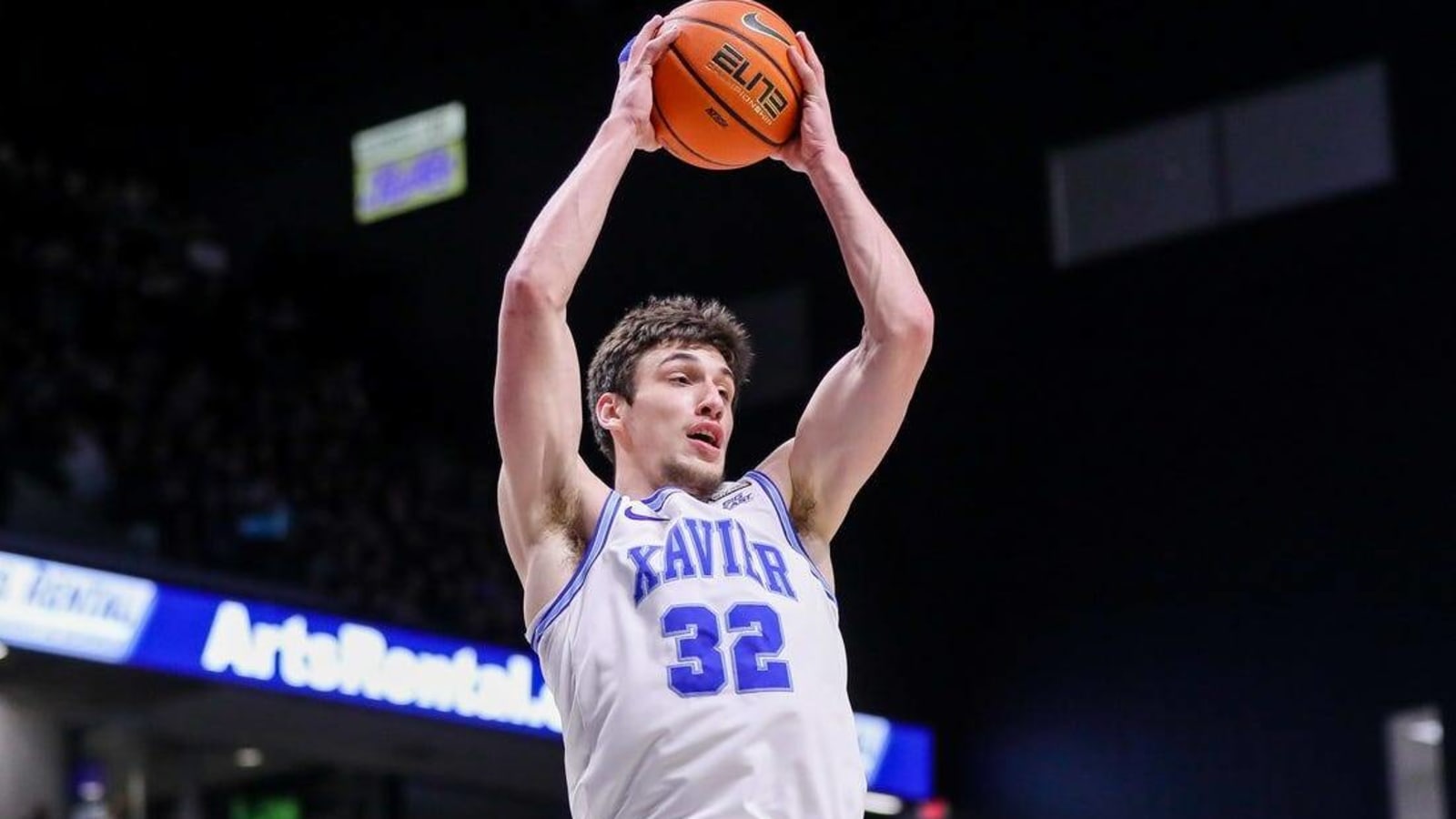 Xavier star F Zach Freemantle returning for fifth season