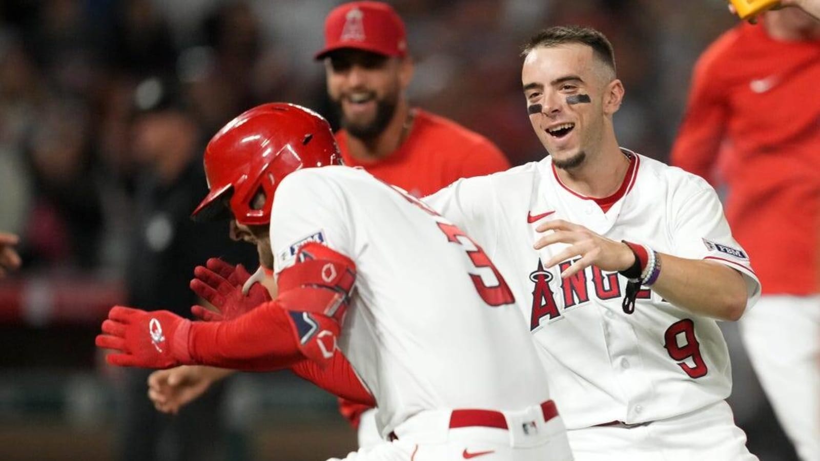 Astros beat Angels 5-1