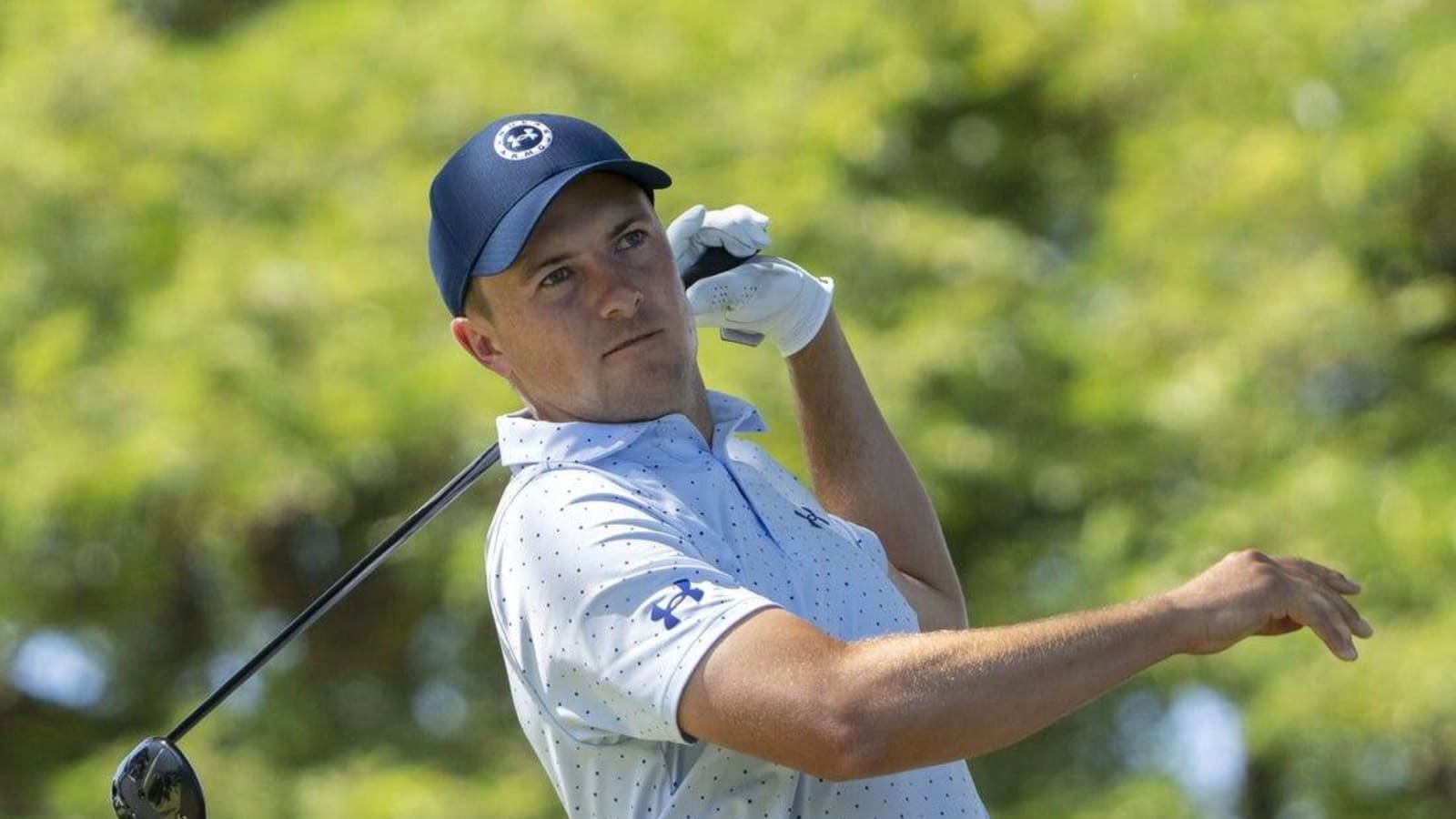 Jordan Spieth goes from share of Sony Open lead to missing cut